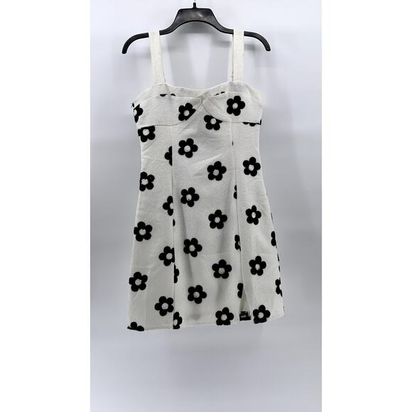 PETITE STUDIO Women's White-Black Tanya Daisy Bodycon Mini Dress SZ S - Picture 2 of 13